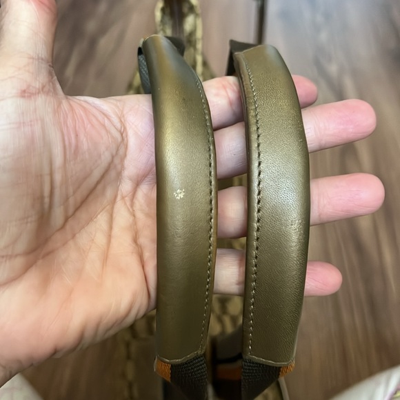 A309- 💯%authentic Gucci crystal shoulder bag - Picture 12 of 16